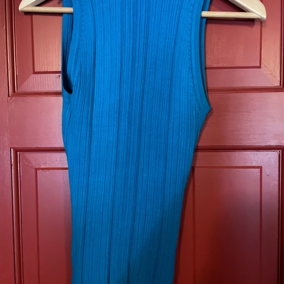 WHBM Deep Turquoise Top - Picture 4 of 4